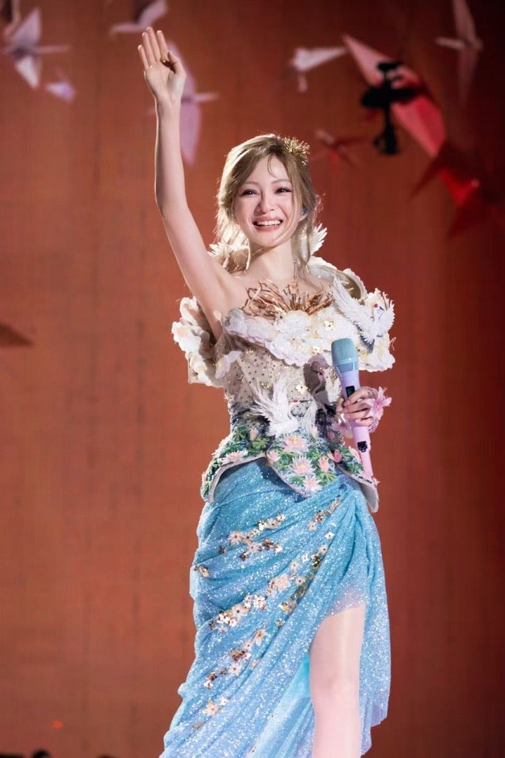 Angela Zhang in Almée Couture